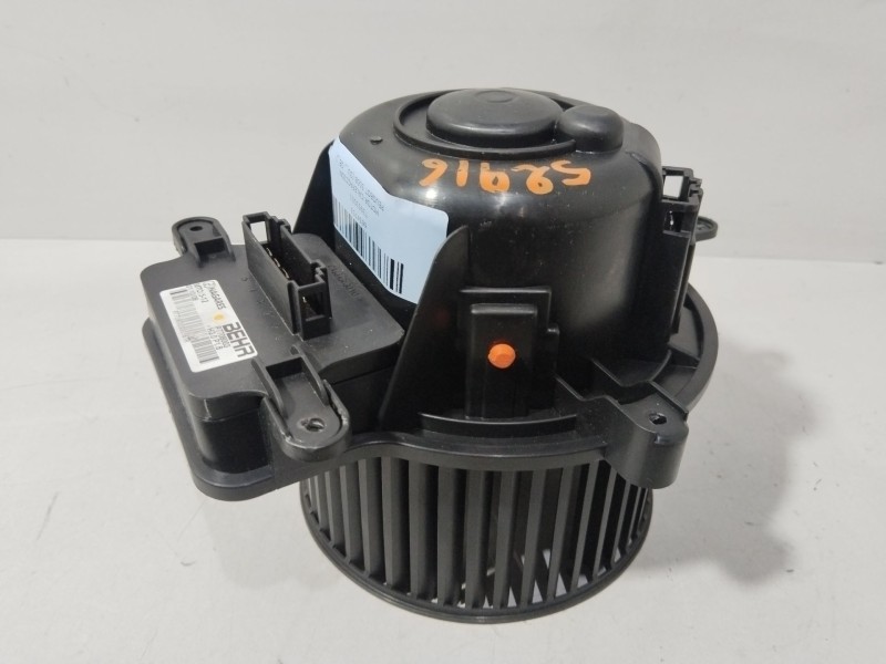 Recambio de motor calefaccion para peugeot 5008 (0u_, 0e_) 1.6 16v referencia OEM IAM T3953001  