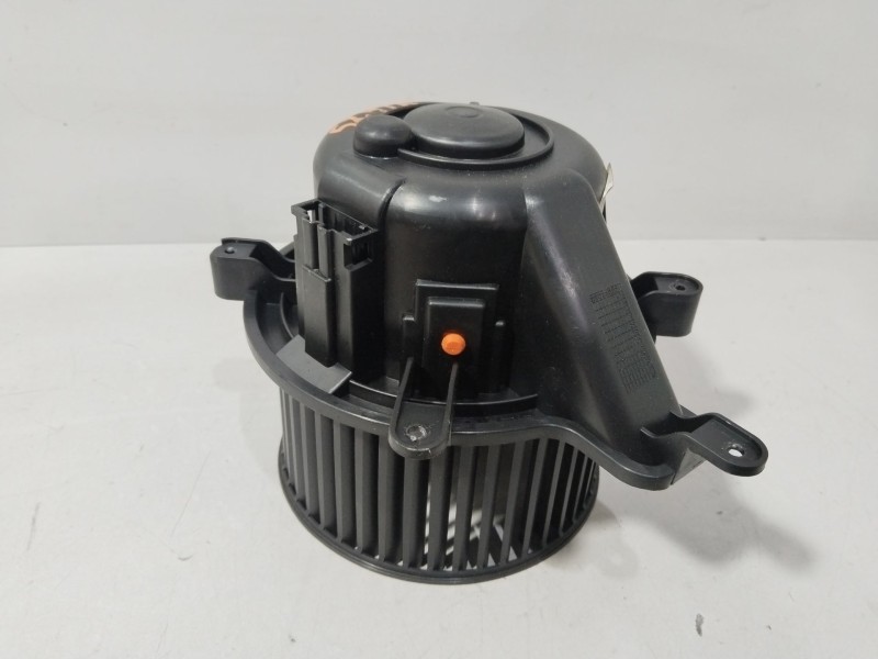 Recambio de motor calefaccion para peugeot 5008 (0u_, 0e_) 1.6 16v referencia OEM IAM T3953001  