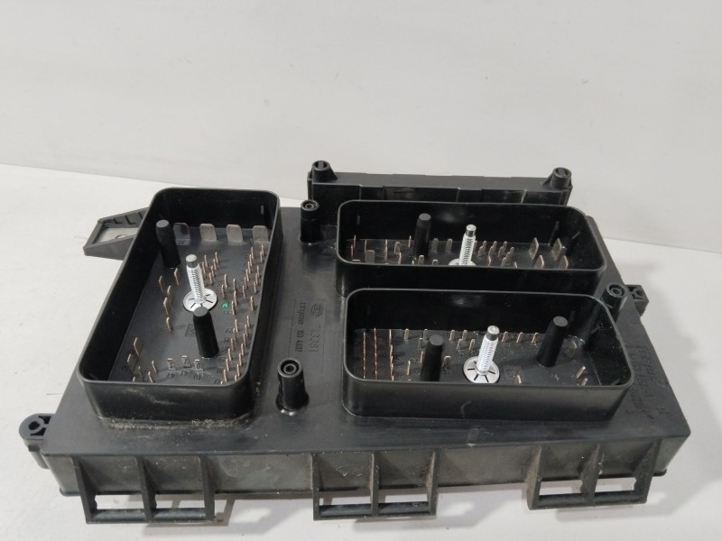 Recambio de caja reles / fusibles para opel astra h gtc (a04) 1.6 (l08) referencia OEM IAM 13206751  