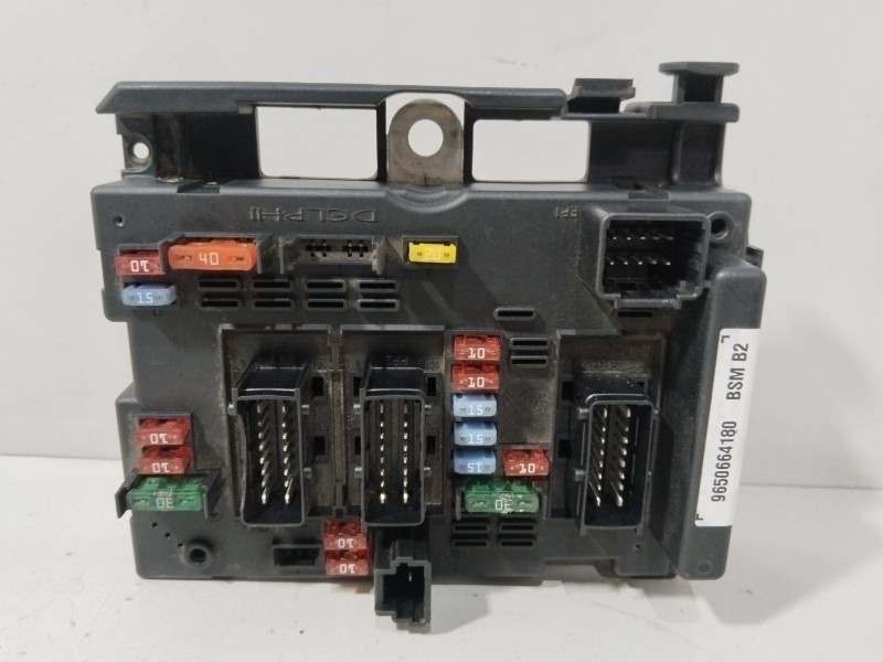 Recambio de caja reles / fusibles para peugeot 307 break (3e) 1.6 16v referencia OEM IAM 9650664180  