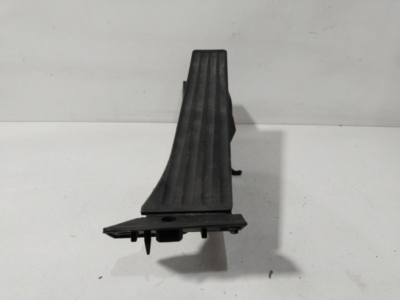 Recambio de pedal acelerador para bmw 1 (e87) 118 d referencia OEM IAM 25916010  