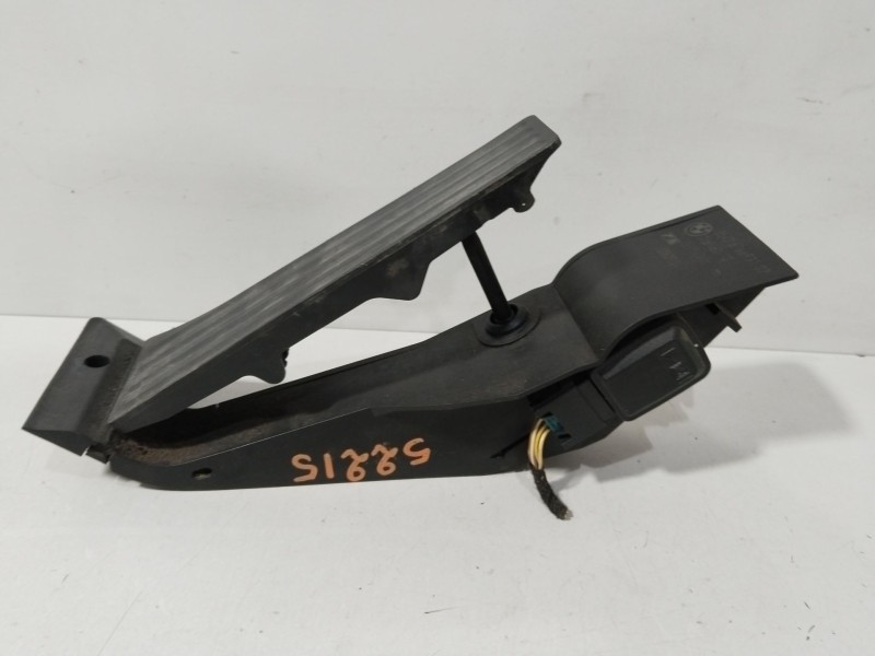 Recambio de pedal acelerador para bmw 1 (e87) 118 d referencia OEM IAM 25916010  