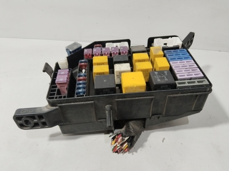 Recambio de caja reles / fusibles para hyundai coupe ii (gk) 1.6 16v referencia OEM IAM 912012C201  
