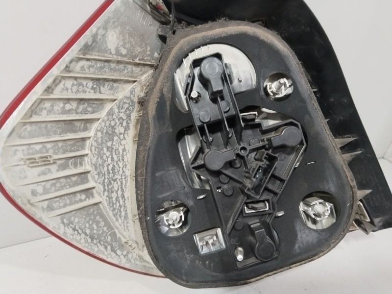 Recambio de piloto trasero derecho para bmw 1 (e87) 118 d referencia OEM IAM 3015380000  