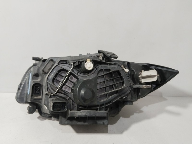 Recambio de faro derecho para bmw 1 (e87) 118 d referencia OEM IAM 63126924486  