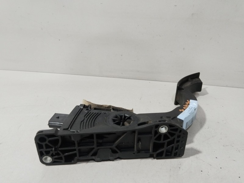Recambio de pedal acelerador para ford focus iii 1.6 tdci referencia OEM IAM 1710214  