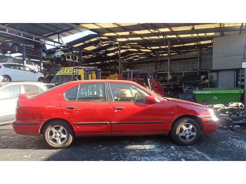 nissan primera hatchback (p11) del año 1997
