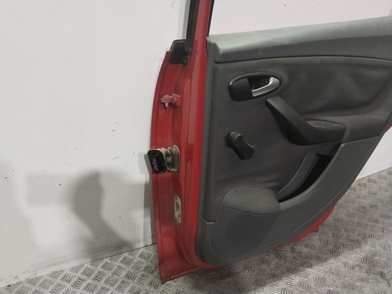 Recambio de puerta trasera derecha para seat altea (5p1) 1.9 tdi referencia OEM IAM 5P0833056A  