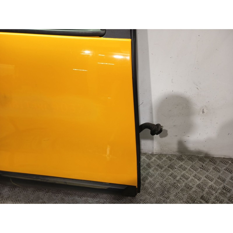 PUERTA TRASERA DERECHA 821005599R AMARILLO - imagen 3