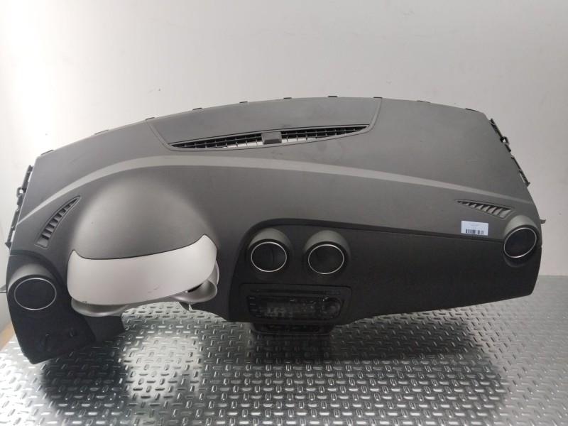 Recambio de salpicadero para citroën c8 (ea_, eb_) 2.2 hdi referencia OEM IAM 8211YW  