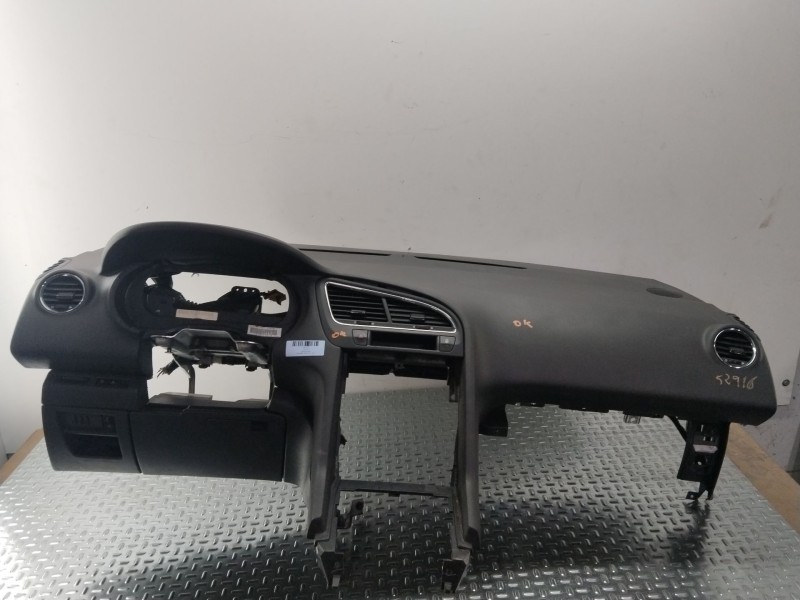 Recambio de salpicadero para peugeot 5008 (0u_, 0e_) 1.6 16v referencia OEM IAM 824782  