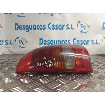 PILOTO TRASERO DERECHO 90444811 