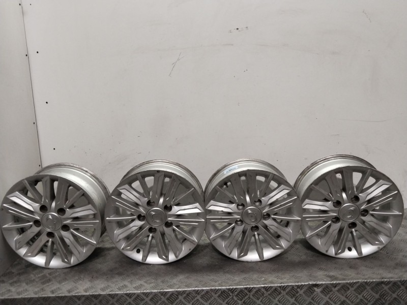 Recambio de juego llantas para ssangyong rodius xdi limited referencia OEM IAM 4173021500 16X6.5JET38 