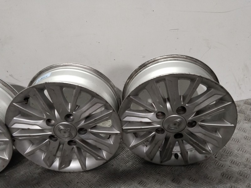 Recambio de juego llantas para ssangyong rodius xdi limited referencia OEM IAM 4173021500 16X6.5JET38 