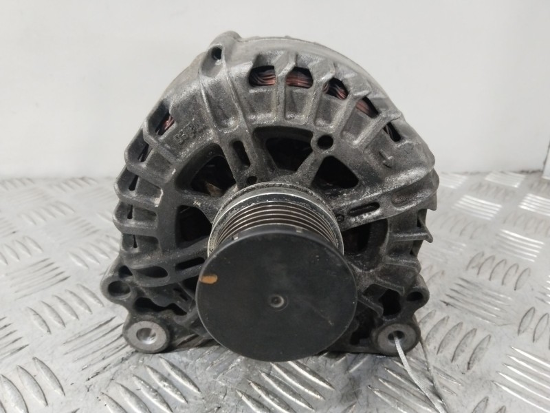 Recambio de alternador para seat leon (5f1) 1.6 tdi referencia OEM IAM 03L903023L  