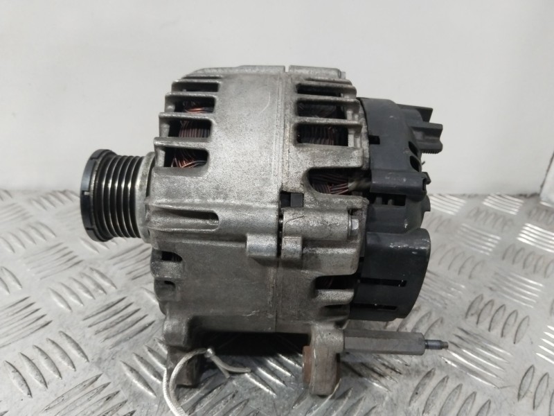 Recambio de alternador para seat leon (5f1) 1.6 tdi referencia OEM IAM 03L903023L  