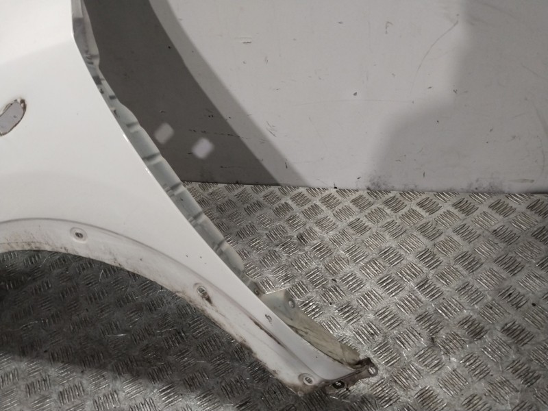 Recambio de aleta delantera izquierda para nissan juke (f15) 1.5 dci referencia OEM IAM F31011KKMA BLANCO 