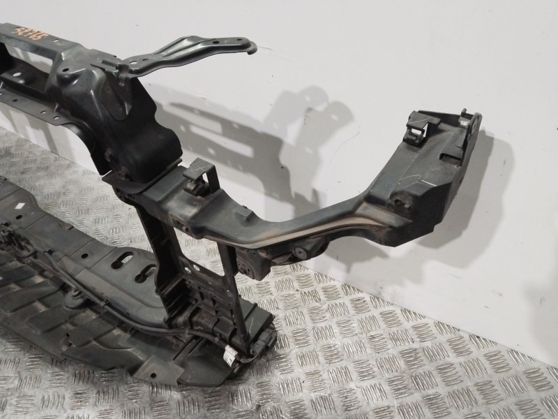 Recambio de panel frontal para hyundai i30 (gd) 1.4 crdi referencia OEM IAM 64101A6200  