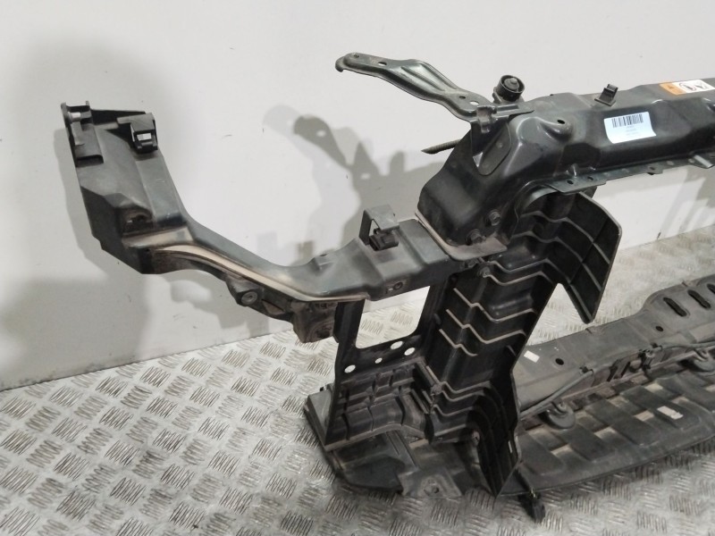 Recambio de panel frontal para hyundai i30 (gd) 1.4 crdi referencia OEM IAM 64101A6200  