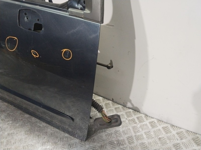 Recambio de puerta delantera derecha para peugeot 308 sw envy referencia OEM IAM 9004CC  NEGRO
