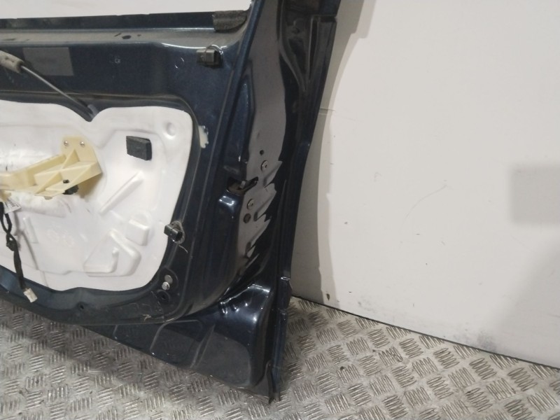 Recambio de puerta delantera derecha para peugeot 308 sw envy referencia OEM IAM 9004CC  NEGRO