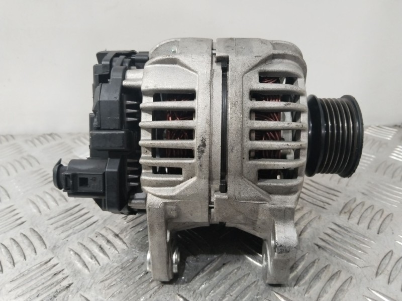 Recambio de alternador para volkswagen golf iv (1j1) 1.6 16v referencia OEM IAM 038903018P  