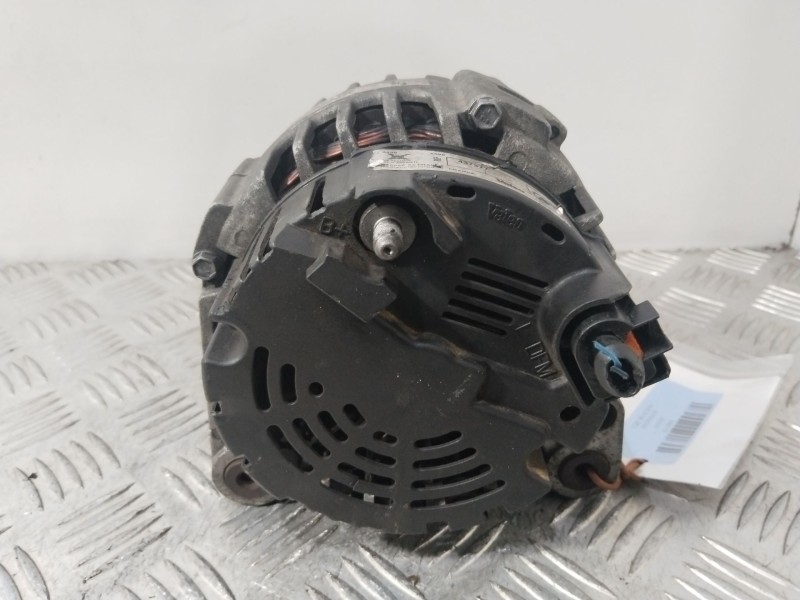 Recambio de alternador para audi a4 b6 (8e2) 2.0 referencia OEM IAM 437377  