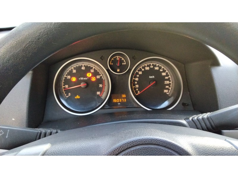 opel astra h (a04) del año 2004