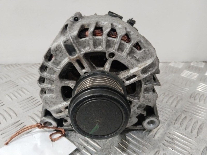 Recambio de alternador para ford focus iii 1.6 tdci referencia OEM IAM 30659390  
