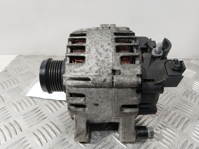 Recambio de alternador para ford focus iii 1.6 tdci referencia OEM IAM 30659390  