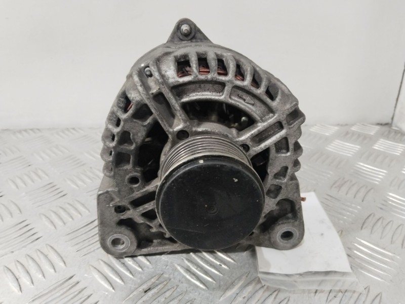Recambio de alternador para renault clio iv (bh_) 1.5 dci 90 referencia OEM IAM 8200660034  