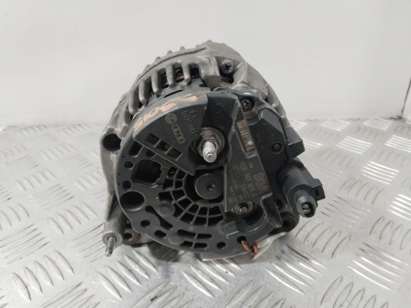 Recambio de alternador para seat leon (1m1) 1.6 16 v referencia OEM IAM 028903028D  