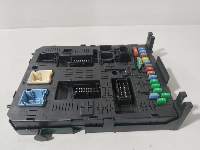 Recambio de caja reles / fusibles para peugeot 5008 (0u_, 0e_) 1.6 16v referencia OEM IAM 9664059080  
