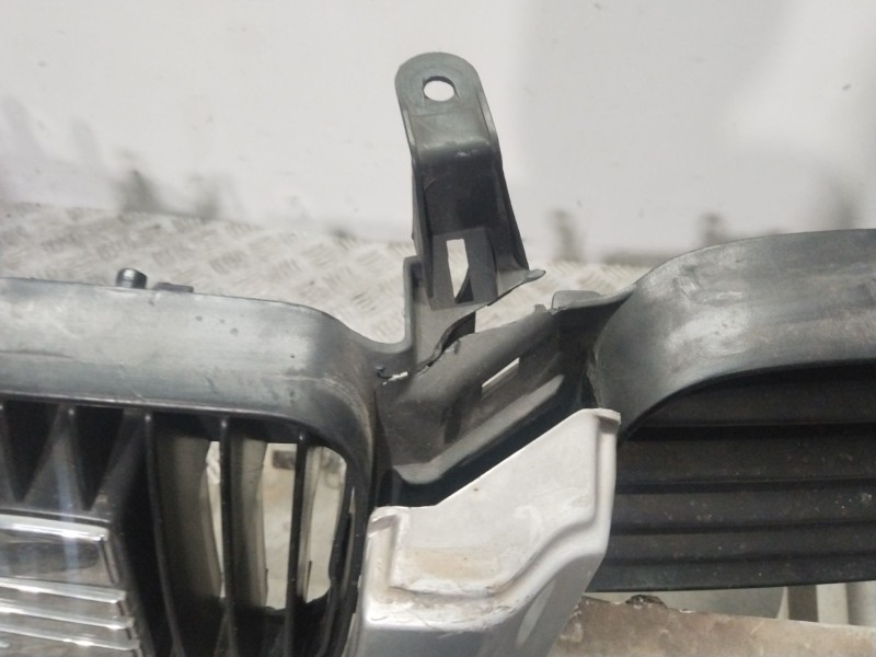 Recambio de paragolpes delantero para seat leon (1m1) 1.9 tdi referencia OEM IAM 1M0807217AM  PLATA