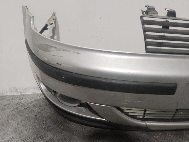Recambio de paragolpes delantero para seat leon (1m1) 1.9 tdi referencia OEM IAM 1M0807217AM  PLATA