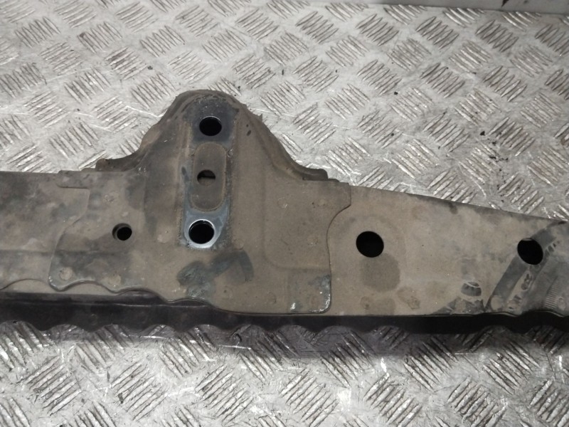 Recambio de travesaño inferior para toyota prius (_w3_) 1.8 hybrid (zvw3_) referencia OEM IAM 5710447020  