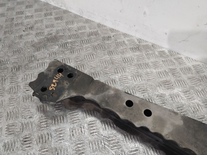 Recambio de travesaño inferior para toyota prius (_w3_) 1.8 hybrid (zvw3_) referencia OEM IAM 5710447020  