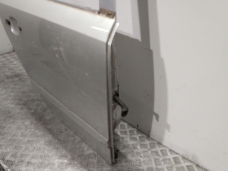 Recambio de puerta trasera derecha para opel astra h berlina cosmo referencia OEM IAM  PLATA 