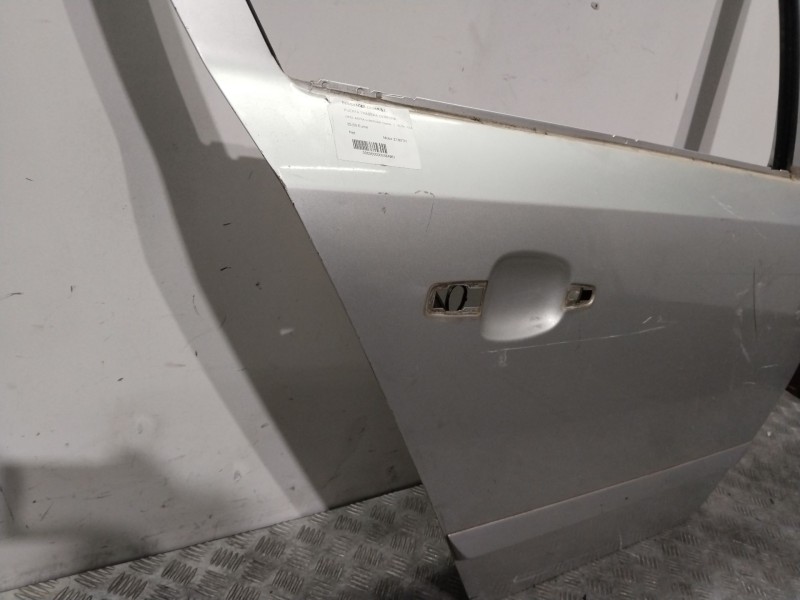 Recambio de puerta trasera derecha para opel astra h berlina cosmo referencia OEM IAM  PLATA 