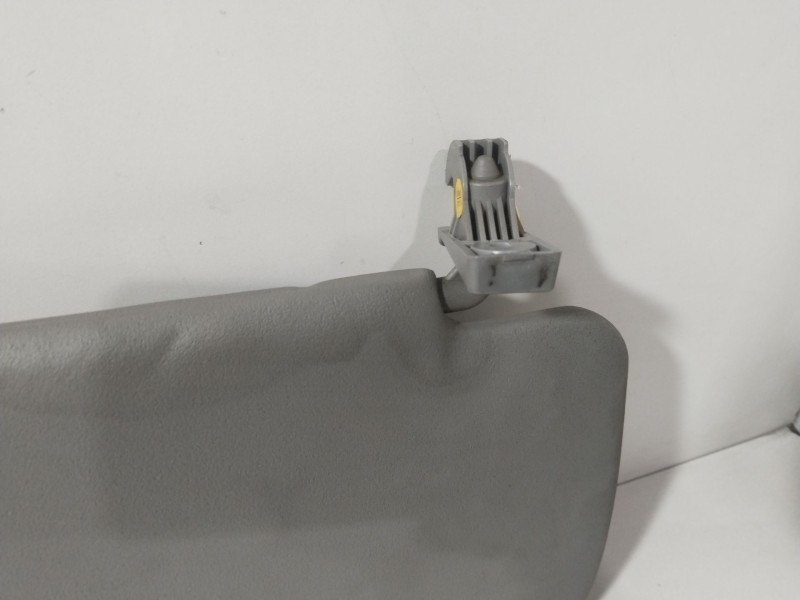 Recambio de parasol derecho para volkswagen crafter 30-50 furgoneta (2e_) 2.0 tdi referencia OEM IAM 2E0857551C  