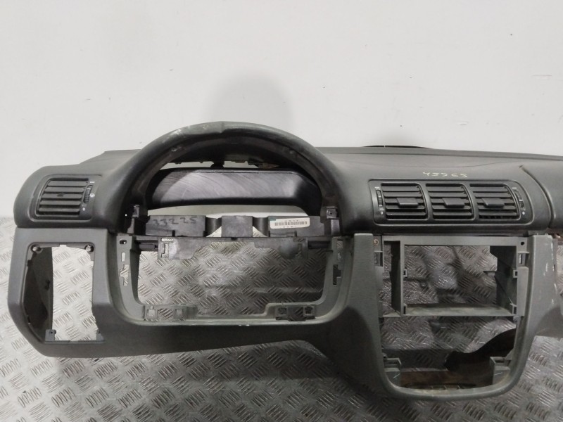Recambio de salpicadero para mercedes-benz clase m (w163) 320 (163.154) referencia OEM IAM A1636800787  