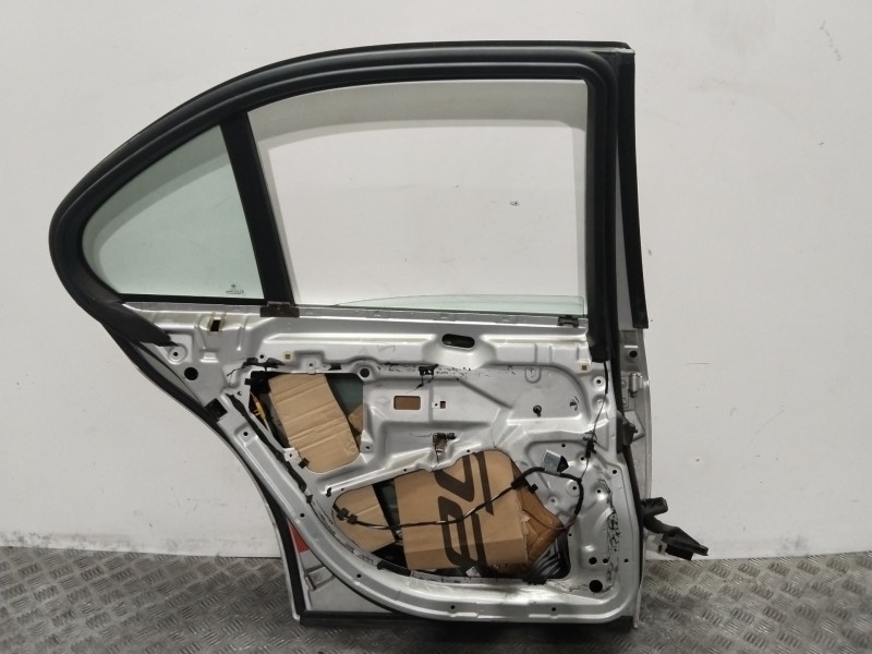 Recambio de puerta trasera izquierda para bmw serie 5 berlina (e39) 535i referencia OEM IAM 41528266721 GRIS 