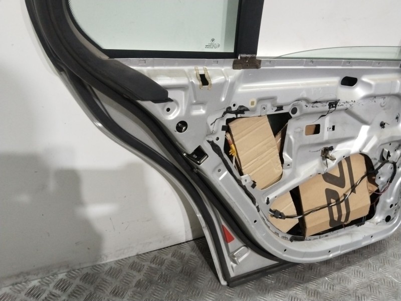 Recambio de puerta trasera izquierda para bmw serie 5 berlina (e39) 535i referencia OEM IAM 41528266721 GRIS 