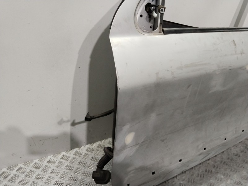 Recambio de puerta delantera izquierda para hyundai santa fe (sm) 2.4 gls referencia OEM IAM 7600326111 GRIS 