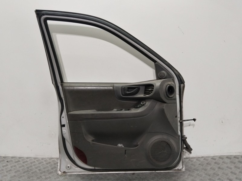Recambio de puerta delantera izquierda para hyundai santa fe (sm) 2.4 gls referencia OEM IAM 7600326111 GRIS 