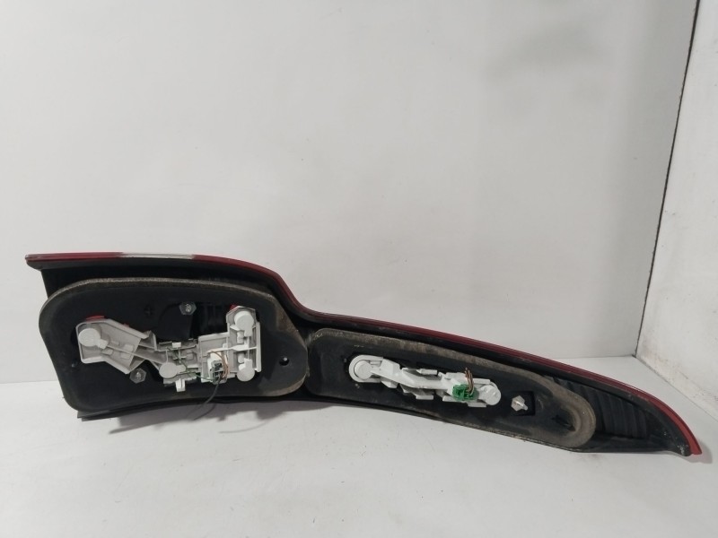 Recambio de piloto trasero derecho para volvo v50 (545) d5 referencia OEM IAM 30678749  