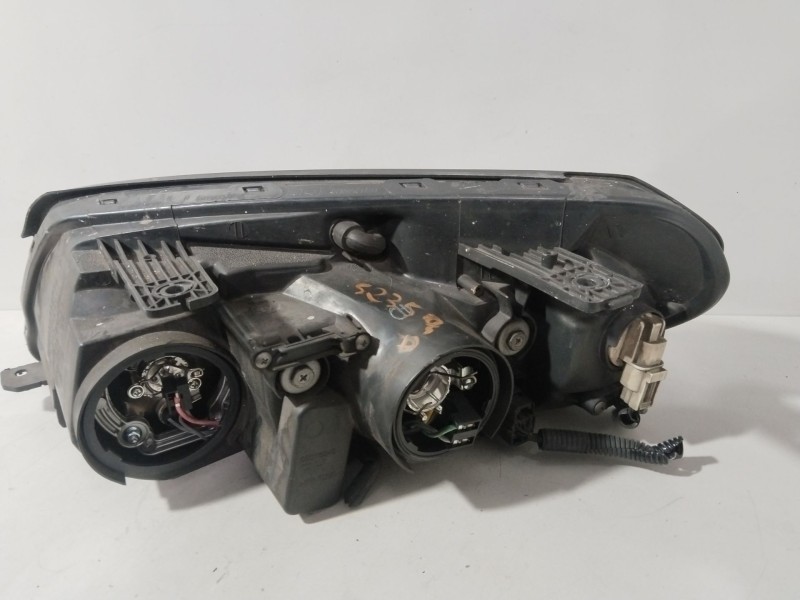 Recambio de faro derecho para chevrolet captiva (c100, c140) 2.0 d 4wd referencia OEM IAM 96626973  