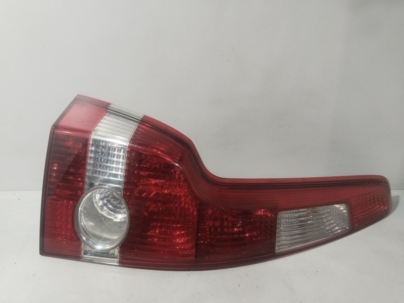 Recambio de piloto trasero izquierdo para volvo v50 (545) d5 referencia OEM IAM 30698918  