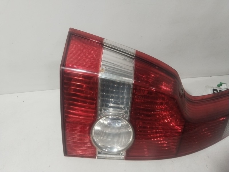 Recambio de piloto trasero izquierdo para volvo v50 (545) d5 referencia OEM IAM 30698918  