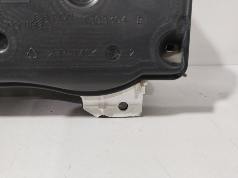 Recambio de cuadro instrumentos para opel corsa d catch me referencia OEM IAM 1303304  